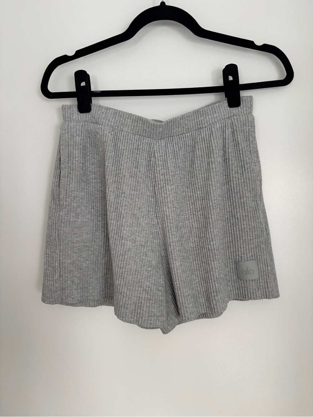 ALO Yoga Light Gray Ribbed Athletic Lounge Shorts